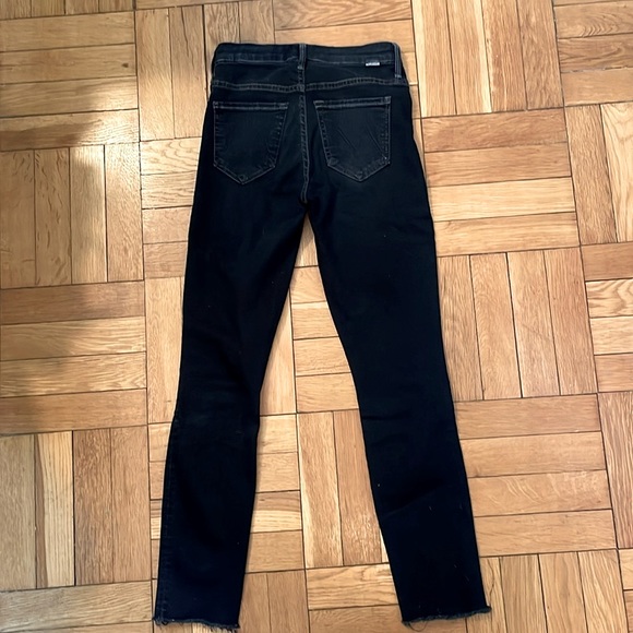MOTHER jeans High Waisted Looker Ankle Fray. Wash: Last Call. EUC. Size 23. - Picture 2 of 6